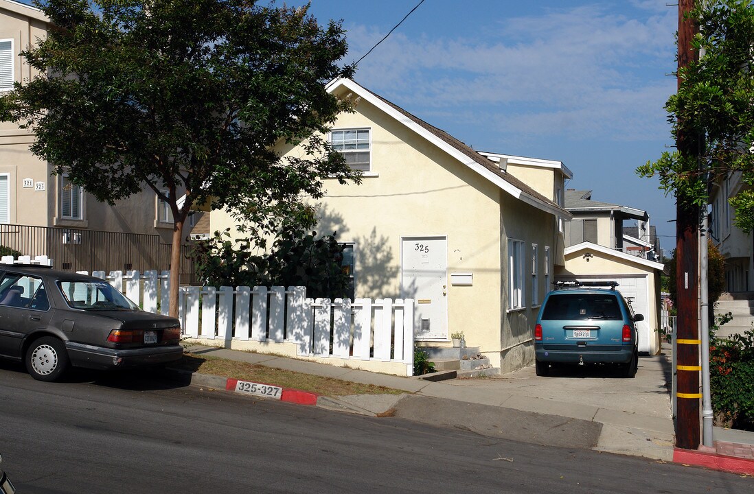 325 Sierra St in El Segundo, CA - Building Photo