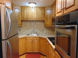 855 John Fitch Hwy, Unit #23 in Fitchburg, MA - Building Photo