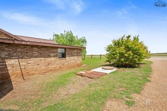 11694 Loop 404 in Oklaunion, TX - Building Photo - Building Photo