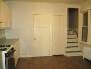 28 Brainard St, Unit 28 in Phillipsburg, NJ - Foto de edificio - Building Photo