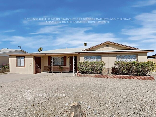 property at 3208 W Columbine Dr