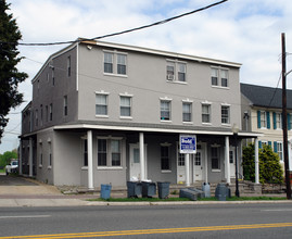 121 N Broad St in Woodbury, NJ - Building Photo - Building Photo