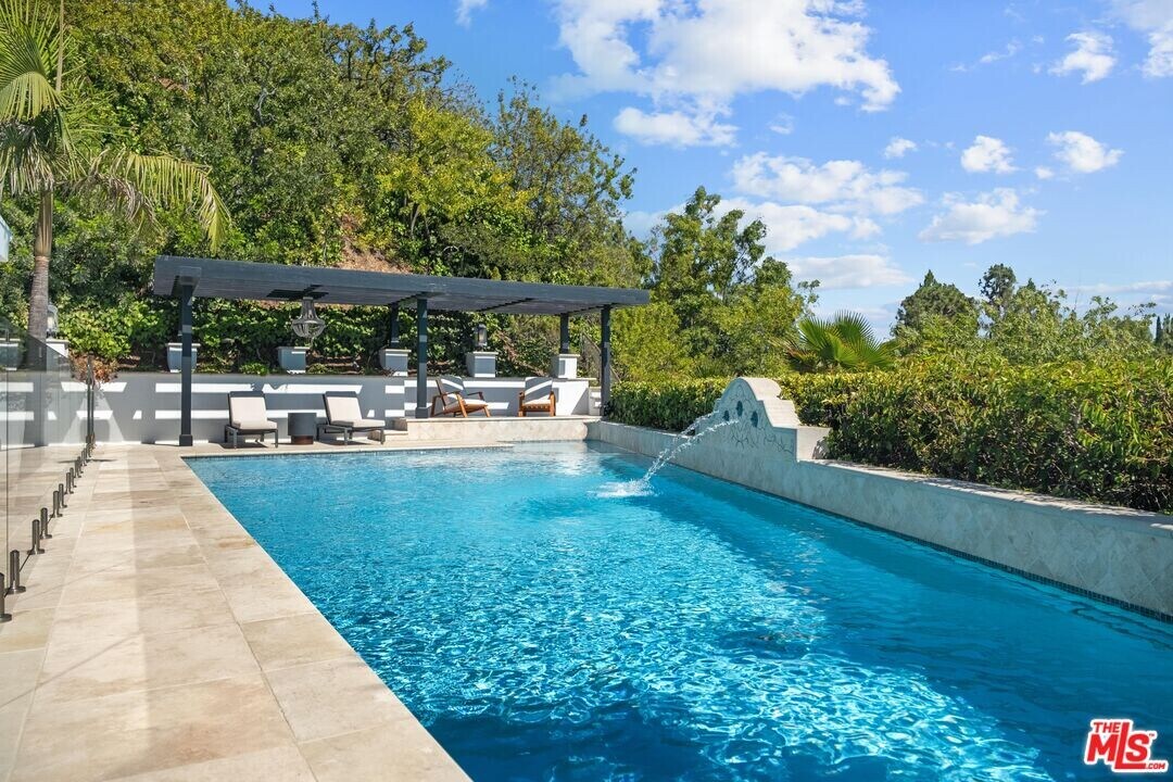 9620 Highridge Dr in Beverly Hills, CA - Building Photo