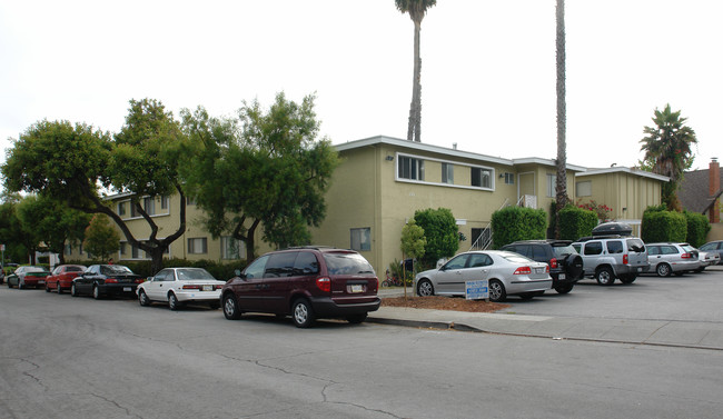 Sunnyvale Place Apartments in Sunnyvale, CA - Building Photo - Building Photo