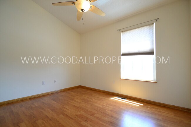 3023 SW Sharmin Ln in Ankeny, IA - Foto de edificio - Building Photo