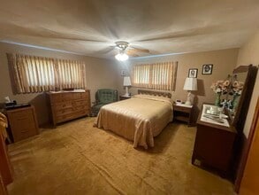 1005 Murray Hill Rd in Vestal, NY - Building Photo - Building Photo