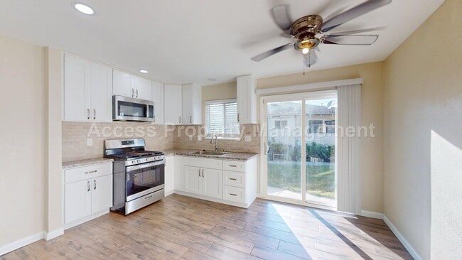 1601 Carver Rd in Modesto, CA - Building Photo - Building Photo