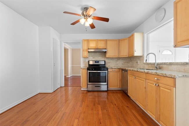 property at 3102 Conway St