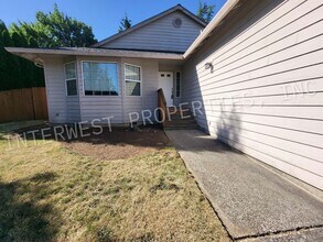1938 NW 31st Way in Camas, WA - Building Photo - Building Photo