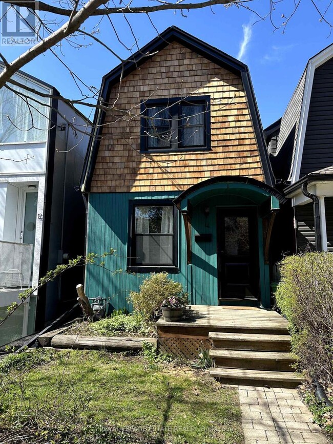 14 Cassels Ave in Toronto, ON - Building Photo - Building Photo