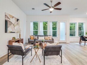 1108 Floradale Dr in Austin, TX - Building Photo - Building Photo