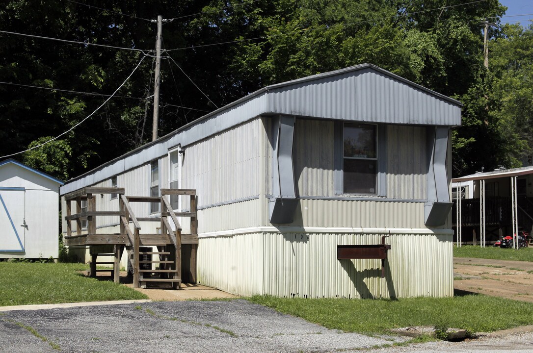 Wheelhouse Manor Mobile Home Park in Fenton, MO - Building Photo