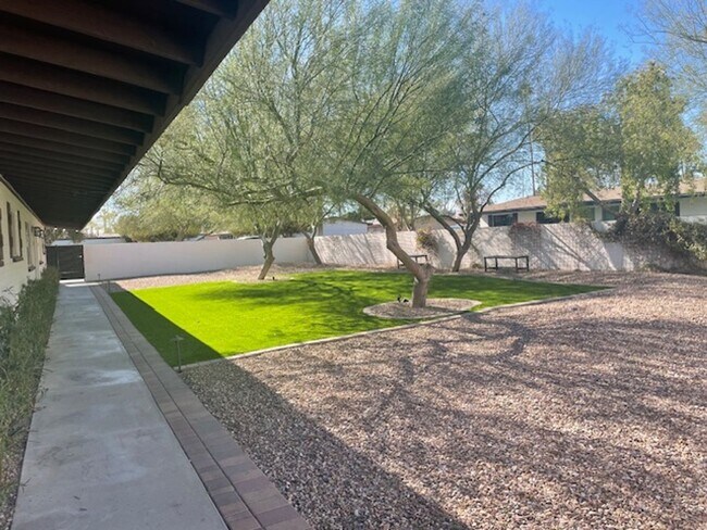 6634 E Avalon Dr in Scottsdale, AZ - Building Photo - Building Photo