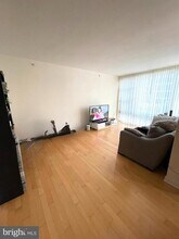 475 K St NW, Unit 321 in Washington, DC - Building Photo - Building Photo