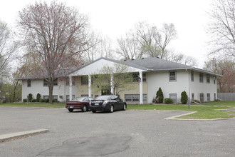 Linnet Circle Garden Apartments in Coon Rapids, MN - Building Photo - Building Photo