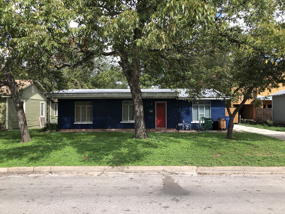 1206 W 51st St in Austin, TX - Building Photo