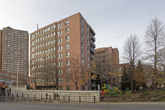 Perth Ave Housing Co-op in Toronto, ON - Building Photo - Building Photo