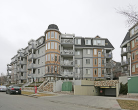 The Waterford in Calgary, AB - Building Photo - Building Photo