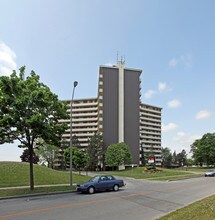 Clipper Place in Toronto, ON - Building Photo - Building Photo