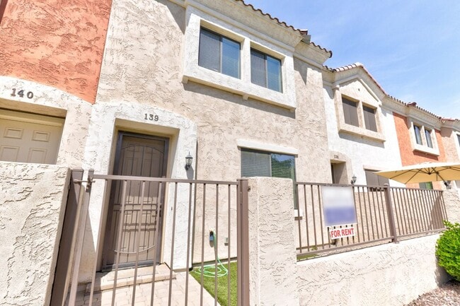 1950 N Center St in Mesa, AZ - Building Photo - Building Photo