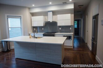 14 Sumner St in Boston, MA - Building Photo - Building Photo