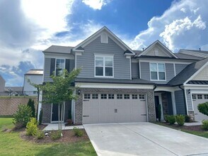 1015 Saffron Lp in Durham, NC - Building Photo - Building Photo