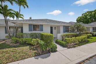 119 Club Dr in Palm Beach Gardens, FL - Building Photo - Building Photo