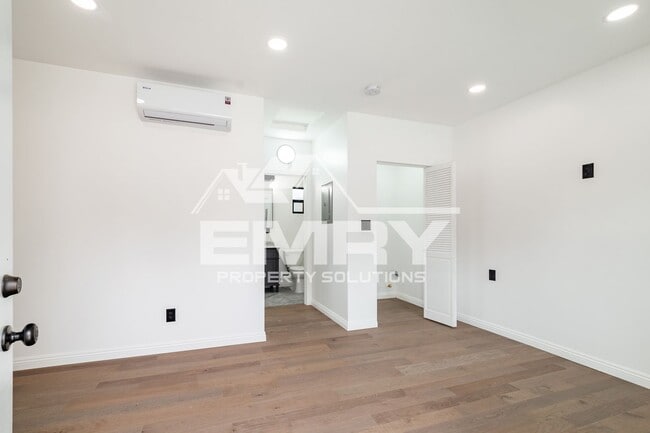 9135 Arrington Ave in Downey, CA - Building Photo - Building Photo