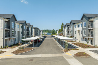 Pacific Valley Apartments in Woodburn, OR - Foto de edificio - Building Photo