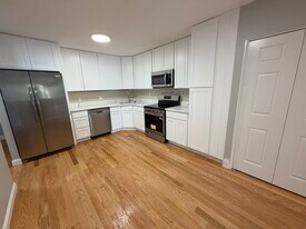 1850 Beacon St, Unit 304 in Brookline, MA - Building Photo
