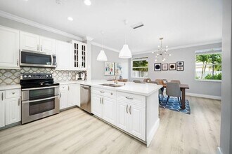 721 Tanglewood Cir in Weston, FL - Building Photo - Building Photo