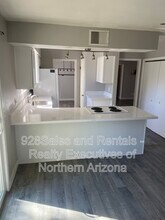 4885 E Tomahawk Dr in Flagstaff, AZ - Building Photo - Building Photo