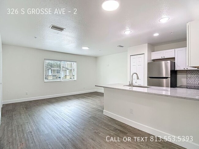 property at 326 S Grosse Ave
