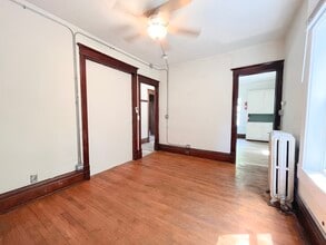 216 E South St in Woodstock, IL - Building Photo - Building Photo