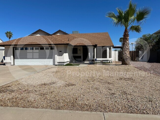 property at 1636 E Paradise Ln