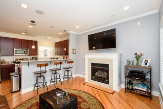 1455 W Winnemac Ave in Chicago, IL - Building Photo - Building Photo