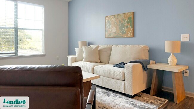 900 E Six Forks Rd in Raleigh, NC - Building Photo - Building Photo