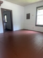 129 Lurey St in Laurens, SC - Building Photo - Building Photo