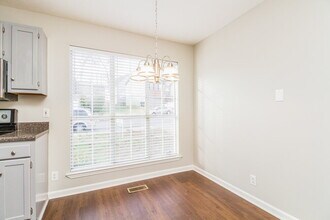 109 Shoemaker Dr in Nashville, TN - Foto de edificio - Building Photo
