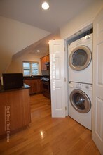 10 Selkirk Rd in Boston, MA - Foto de edificio - Building Photo