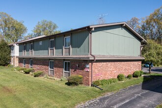 1422 Brooke Park Dr in Toledo, OH - Foto de edificio - Building Photo