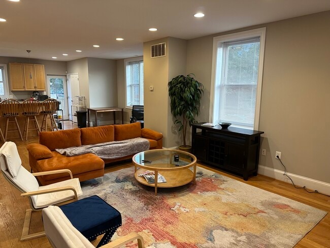 property at 1001 F St NE