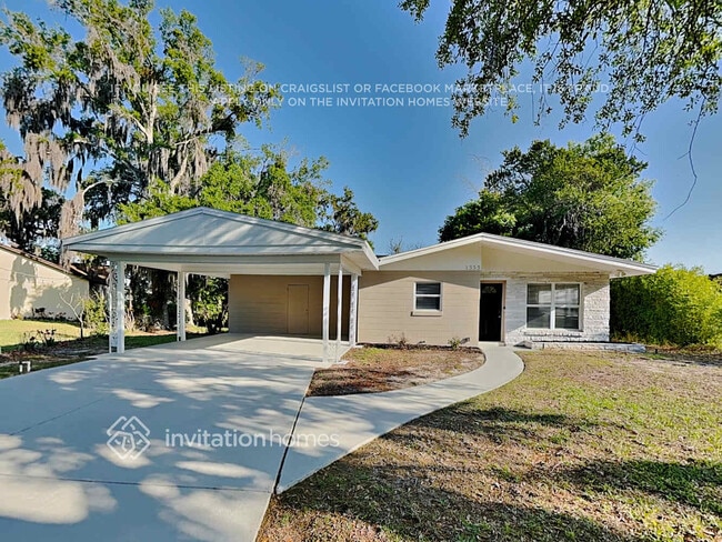 1333 Stately Oaks Dr NW