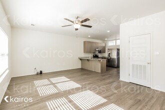 1640 S Razorback Rd in Fayetteville, AR - Building Photo - Building Photo