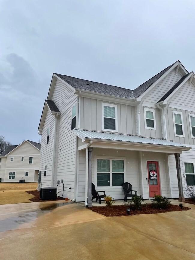 Northern Village @ Ross Park in Auburn, AL - Building Photo - Building Photo