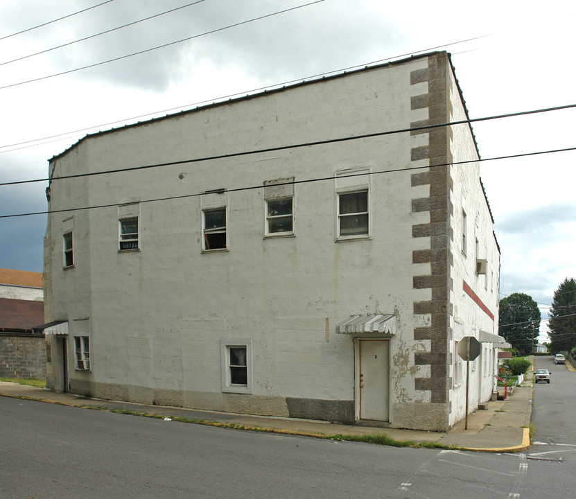 302 Central Ave in Oak Hill, WV - Foto de edificio