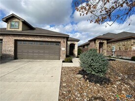 716 Creekside Cir in New Braunfels, TX - Building Photo