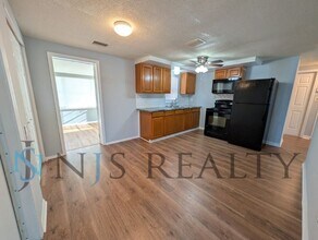 5023 Drift Tide Dr in New Port Richey, FL - Building Photo - Building Photo