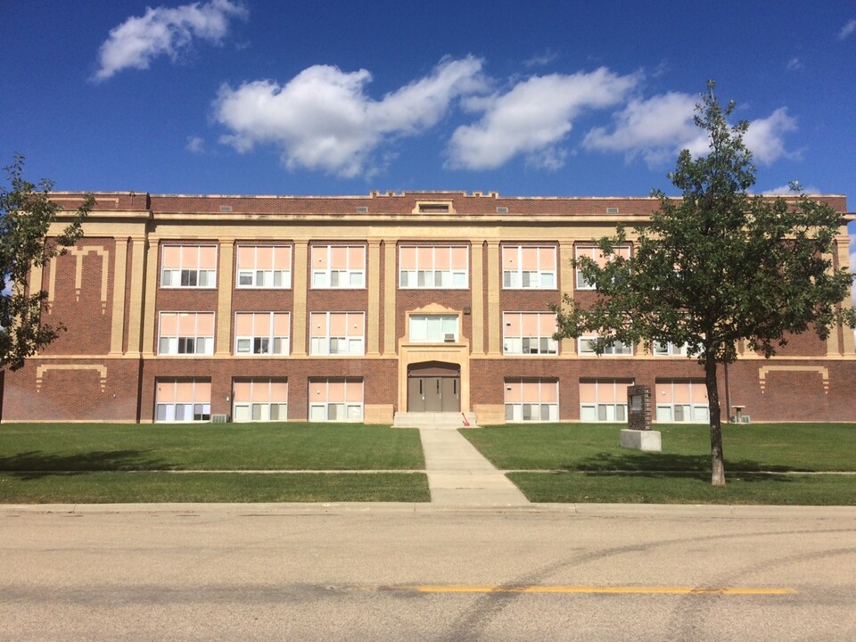 City Centre Apartments in Luverne, MN - Building Photo