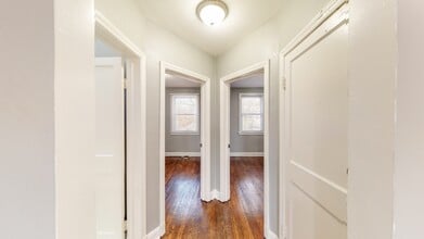 6105 Chinquapin Pky, Unit 6105CH-1 in Baltimore, MD - Foto de edificio - Building Photo